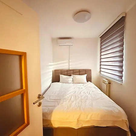 Apartment Mahira *